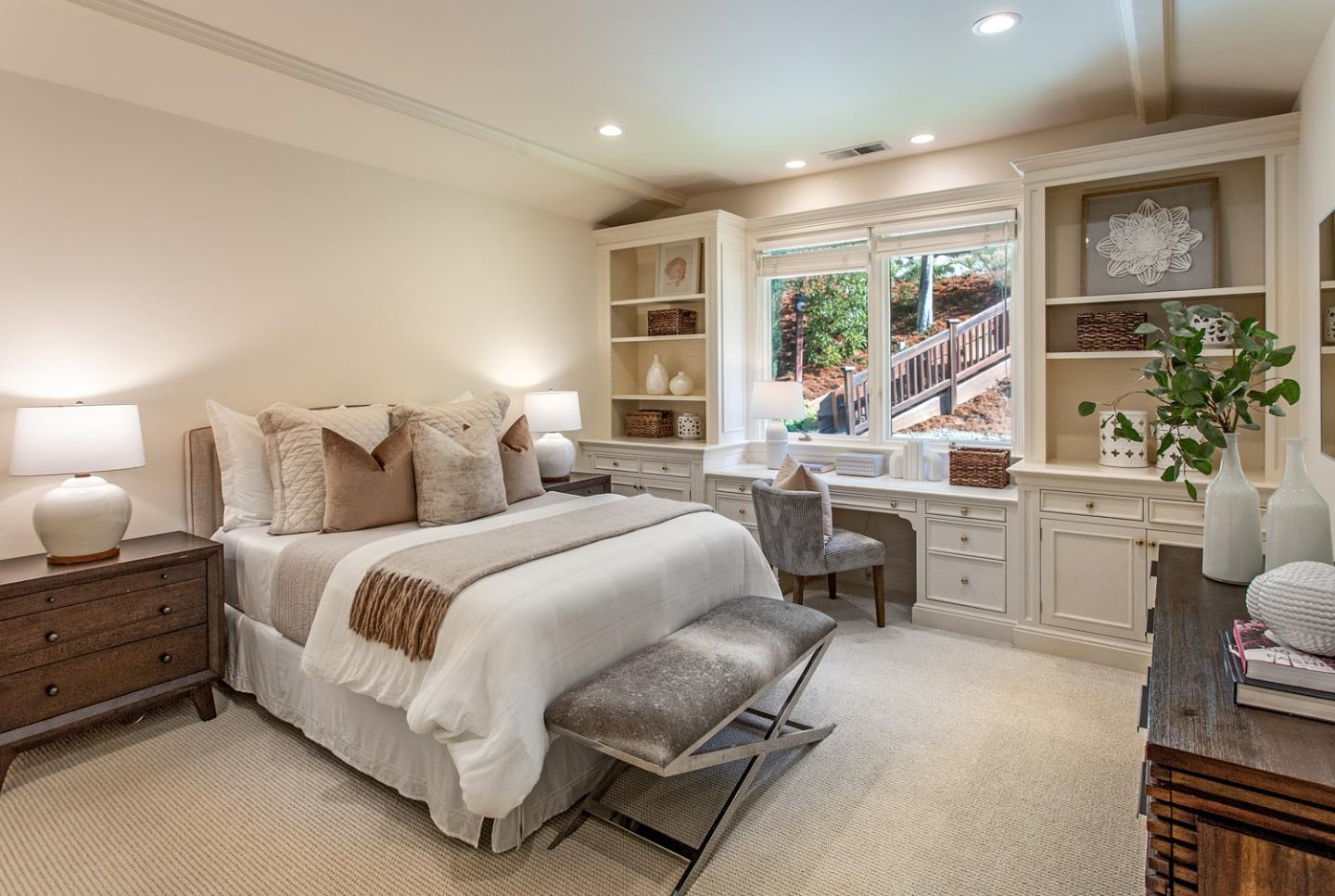 Detail Gallery Image 23 of 44 For 1110 Trinity Dr, Menlo Park,  CA 94025 - 4 Beds | 2/2 Baths