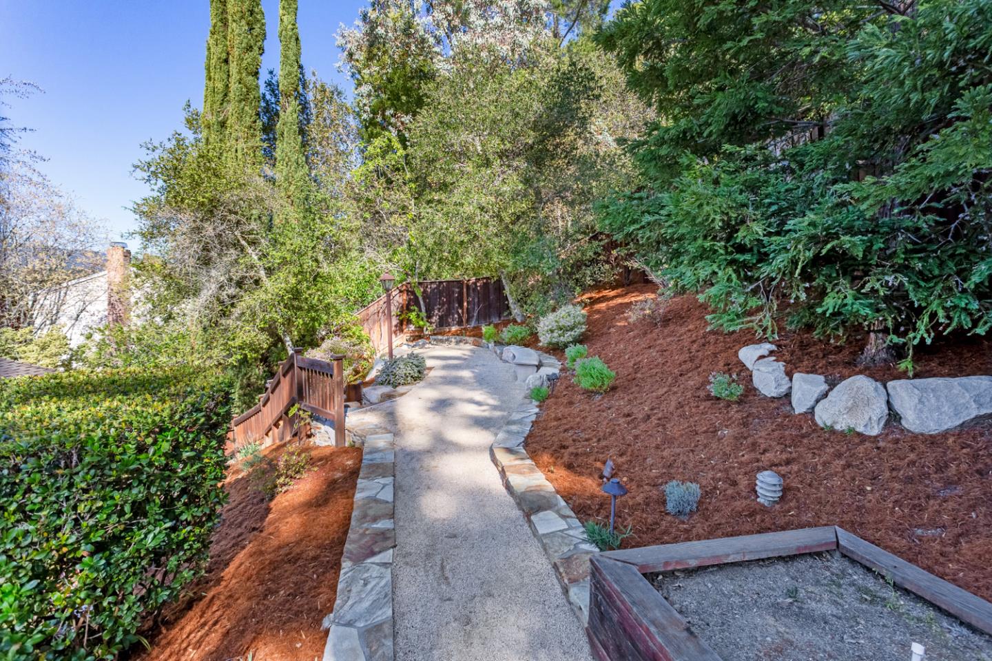 Detail Gallery Image 36 of 44 For 1110 Trinity Dr, Menlo Park,  CA 94025 - 4 Beds | 2/2 Baths