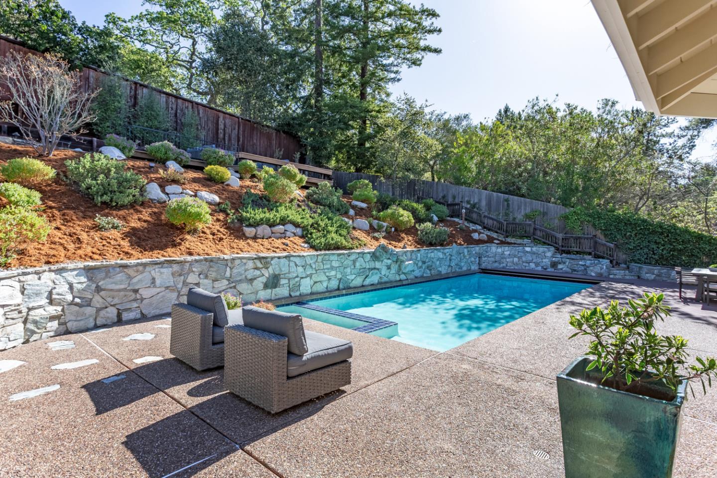 Detail Gallery Image 37 of 44 For 1110 Trinity Dr, Menlo Park,  CA 94025 - 4 Beds | 2/2 Baths