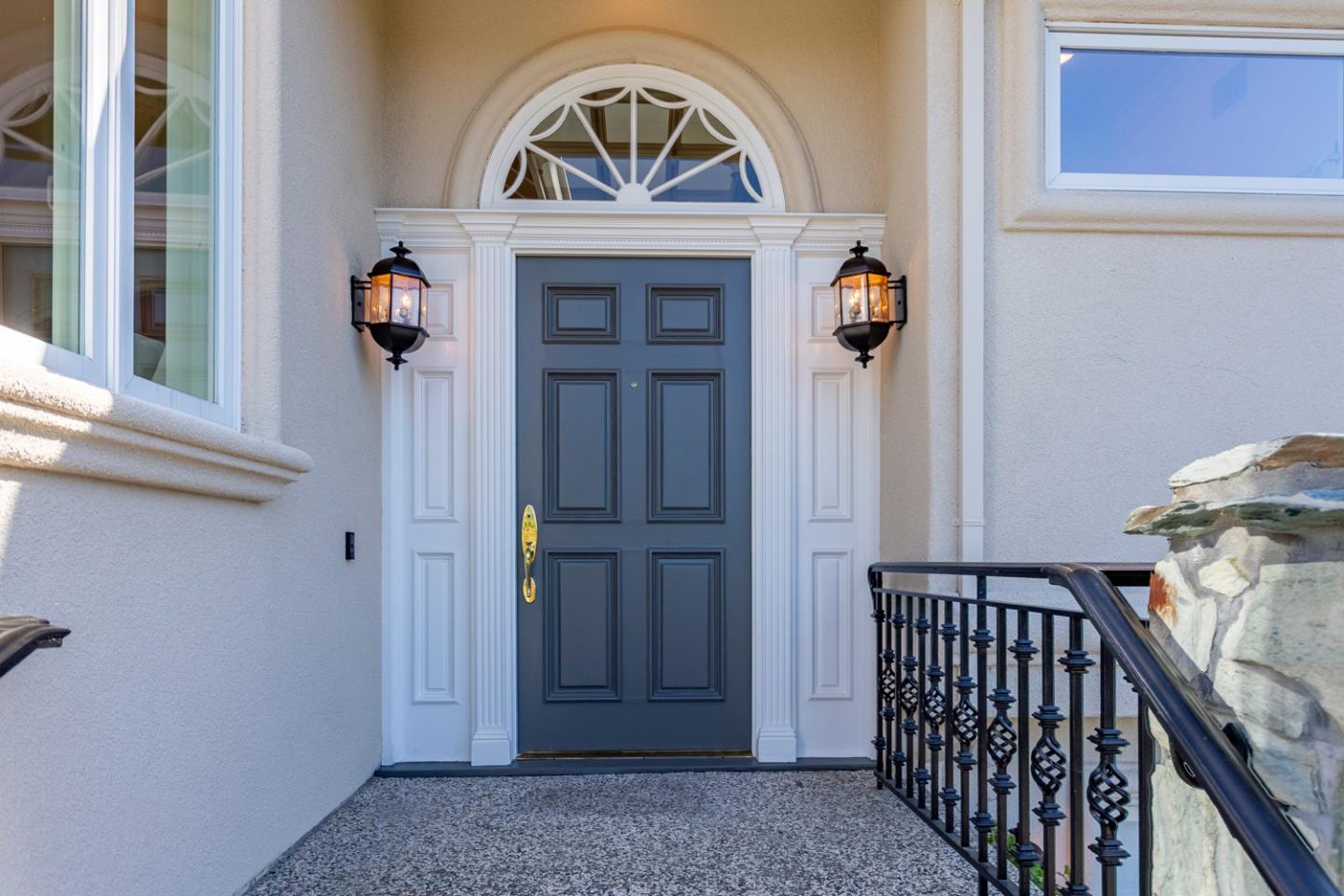 Detail Gallery Image 4 of 44 For 1110 Trinity Dr, Menlo Park,  CA 94025 - 4 Beds | 2/2 Baths