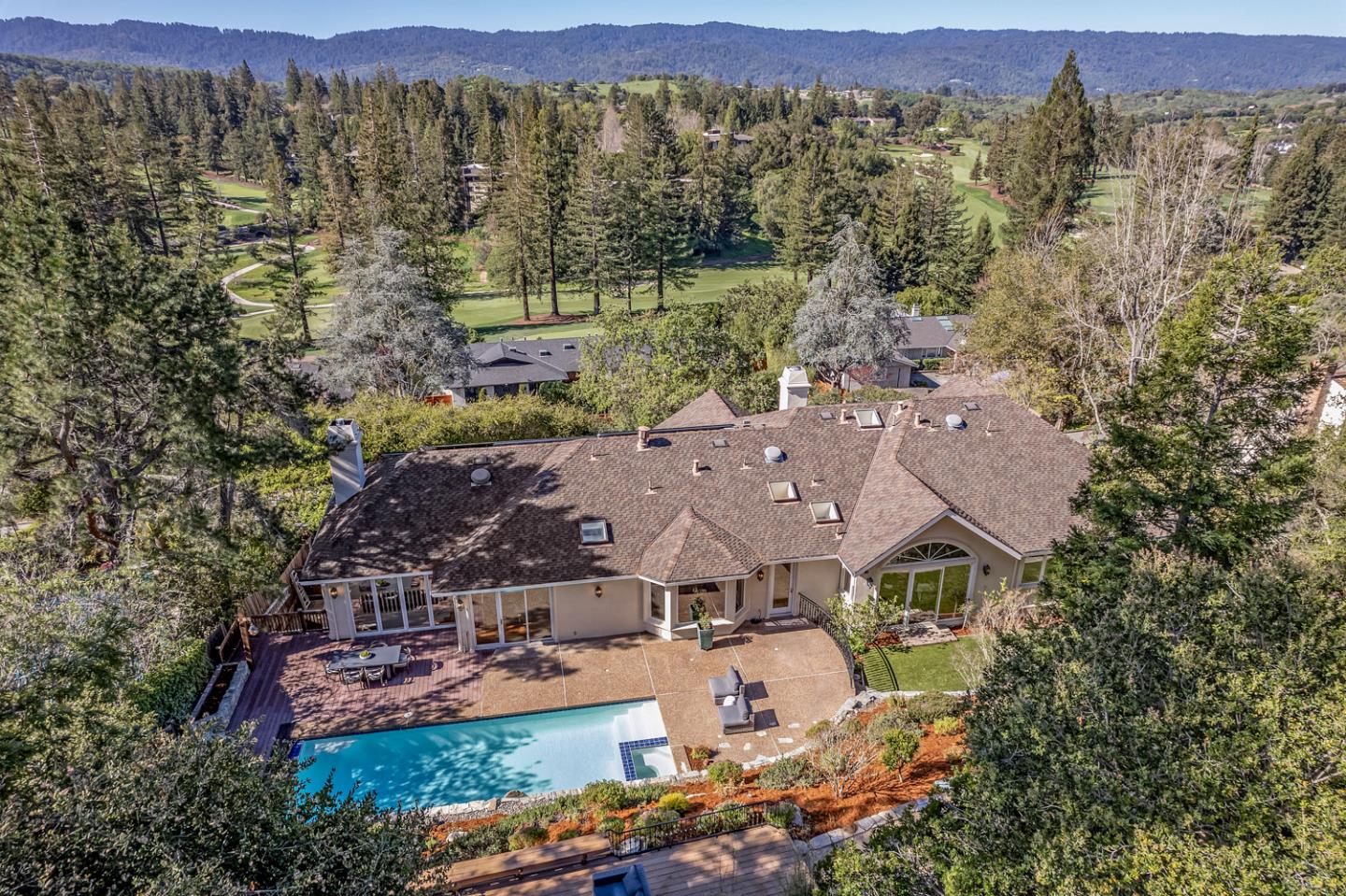 Detail Gallery Image 40 of 44 For 1110 Trinity Dr, Menlo Park,  CA 94025 - 4 Beds | 2/2 Baths