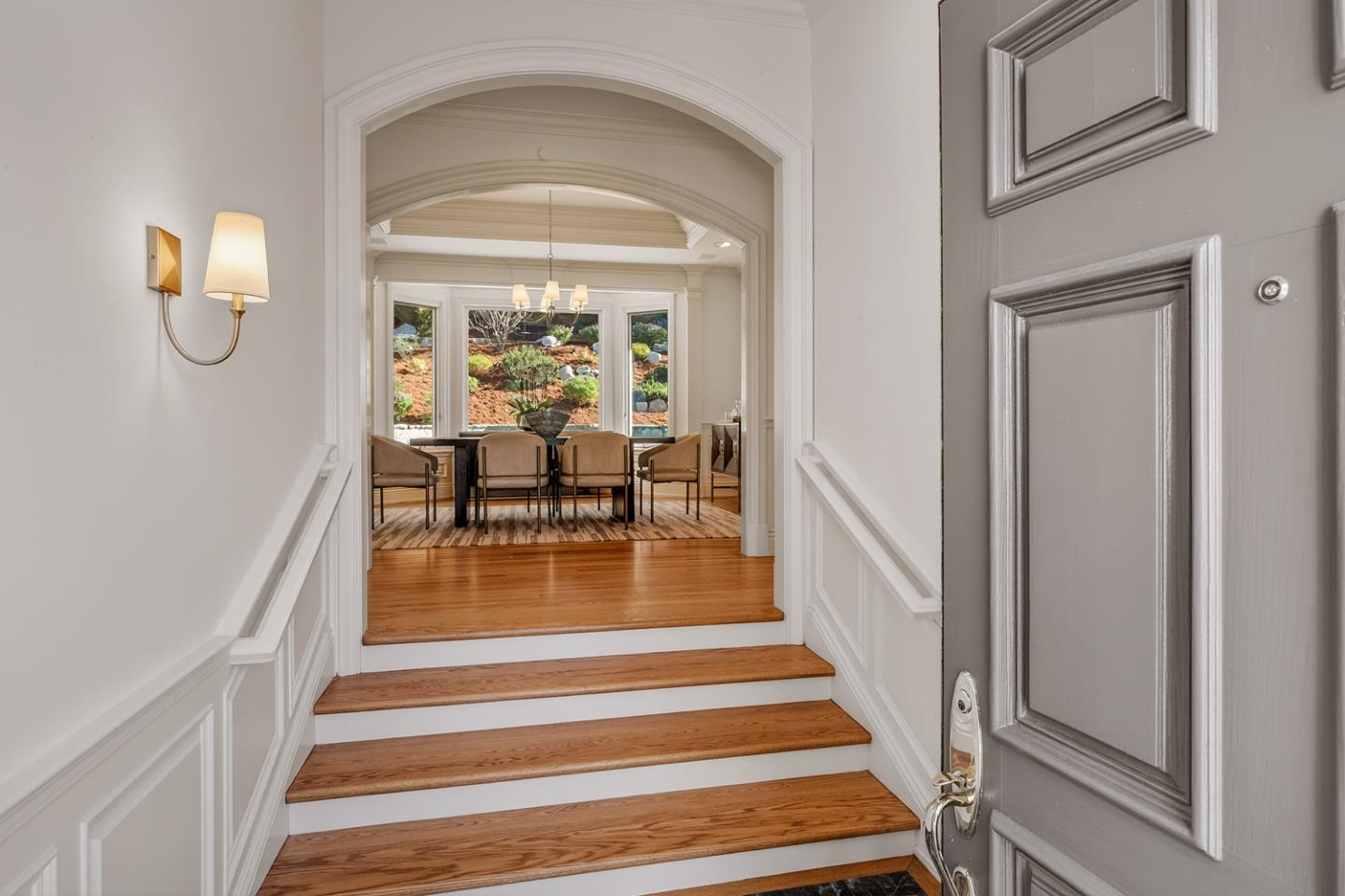 Detail Gallery Image 5 of 44 For 1110 Trinity Dr, Menlo Park,  CA 94025 - 4 Beds | 2/2 Baths