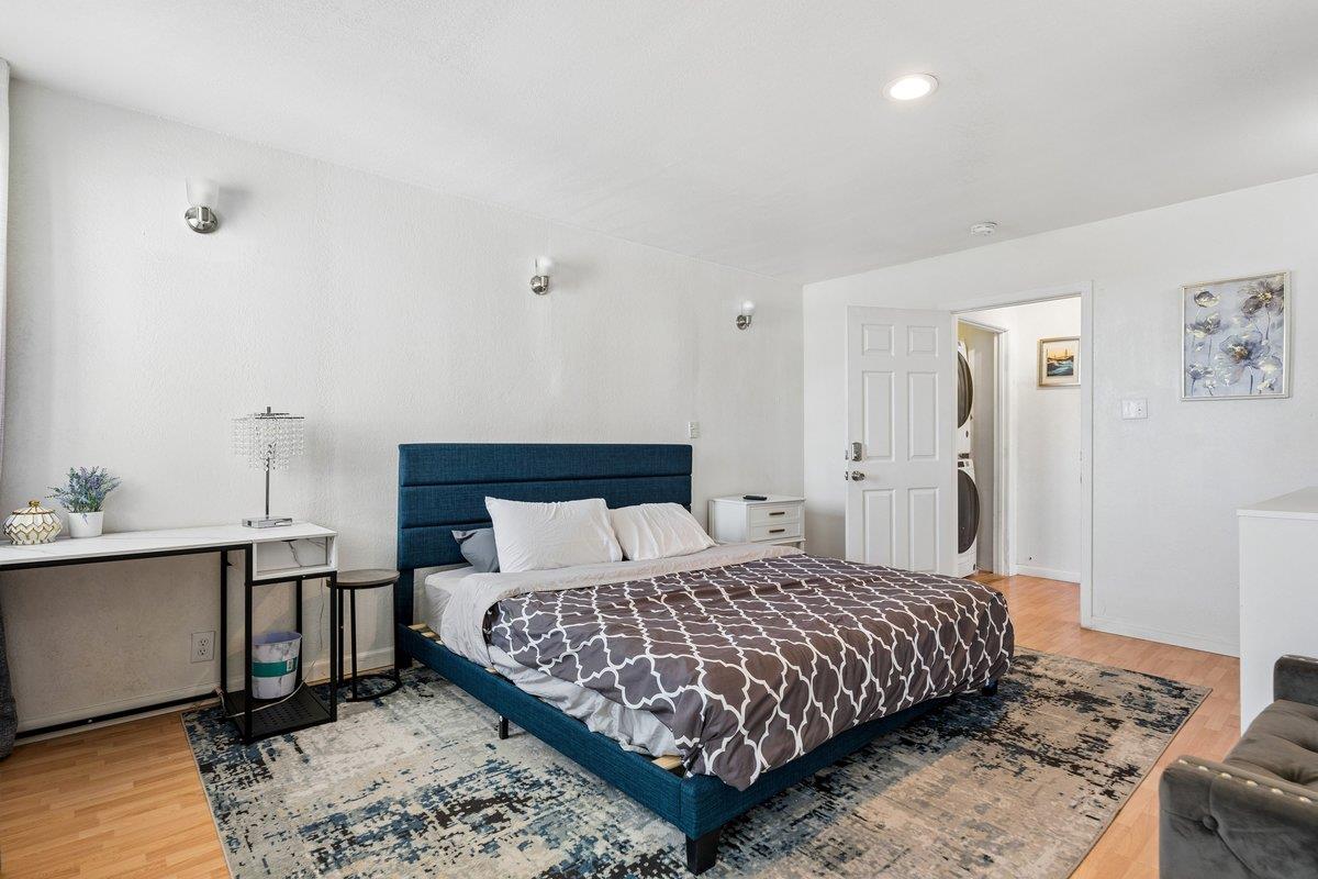 Detail Gallery Image 17 of 35 For 998 Hensley Ave, San Bruno,  CA 94066 - 4 Beds | 3 Baths