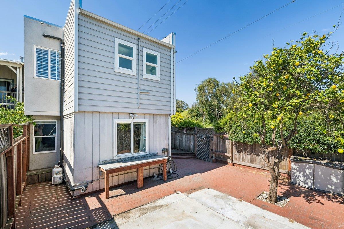 Detail Gallery Image 34 of 35 For 998 Hensley Ave, San Bruno,  CA 94066 - 4 Beds | 3 Baths