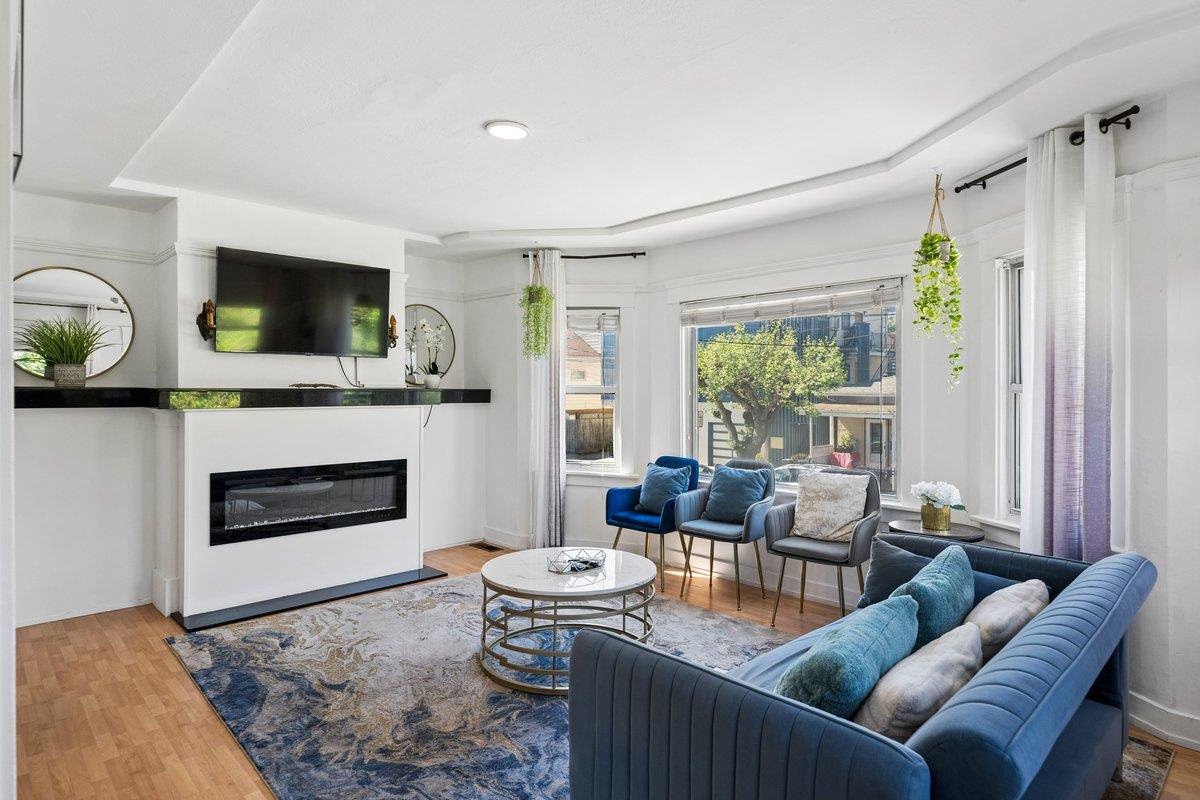 Detail Gallery Image 5 of 35 For 998 Hensley Ave, San Bruno,  CA 94066 - 4 Beds | 3 Baths