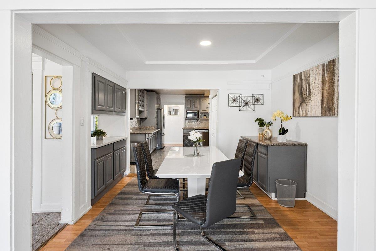 Detail Gallery Image 8 of 35 For 998 Hensley Ave, San Bruno,  CA 94066 - 4 Beds | 3 Baths