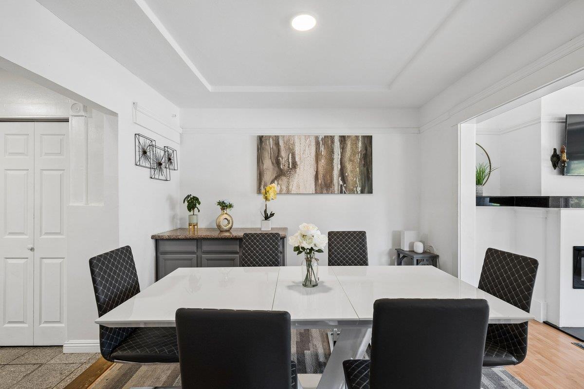 Detail Gallery Image 9 of 35 For 998 Hensley Ave, San Bruno,  CA 94066 - 4 Beds | 3 Baths