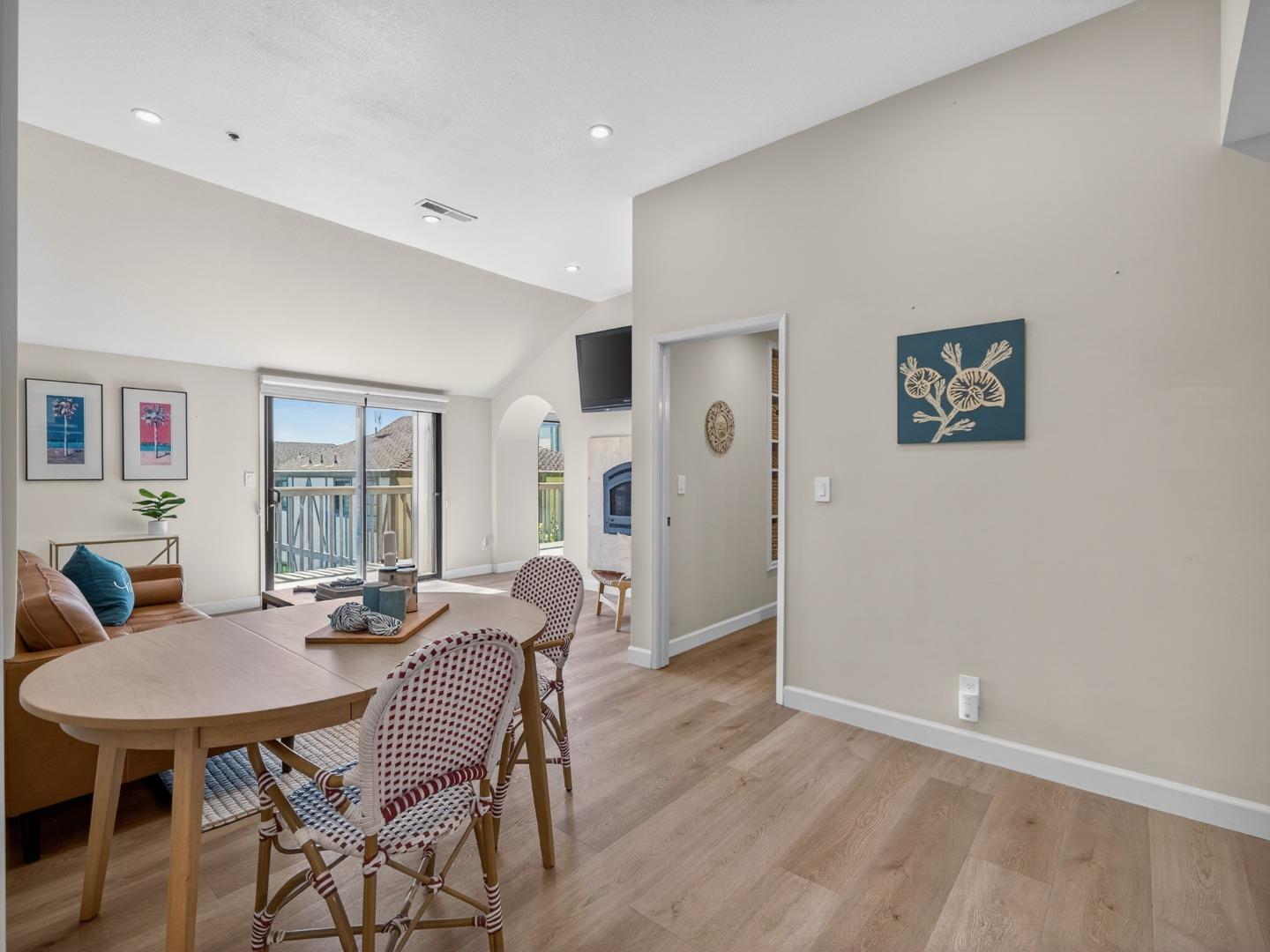 Detail Gallery Image 14 of 65 For 67 S Branciforte Ave, Santa Cruz,  CA 95062 - 2 Beds | 2 Baths