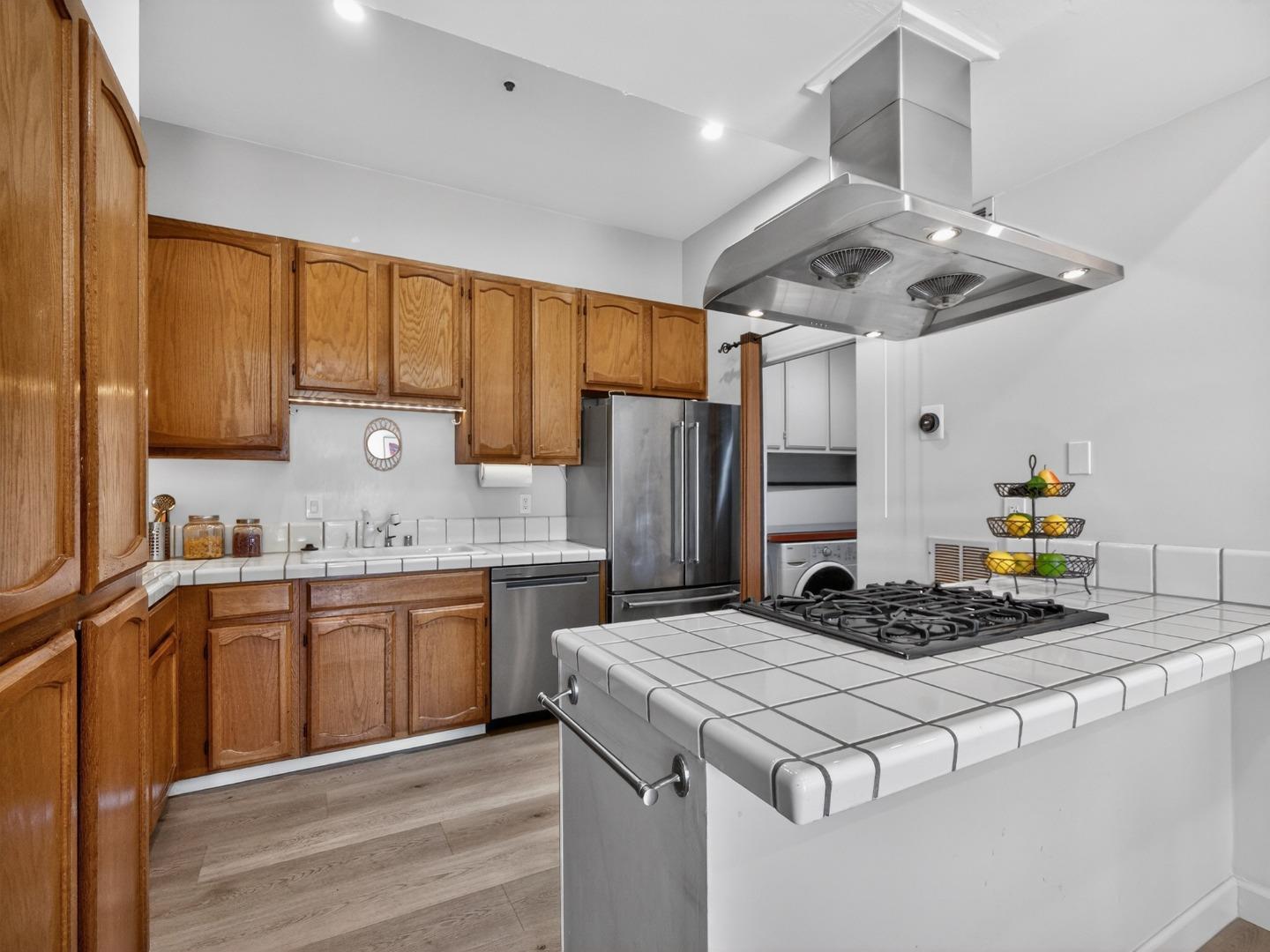 Detail Gallery Image 16 of 65 For 67 S Branciforte Ave, Santa Cruz,  CA 95062 - 2 Beds | 2 Baths