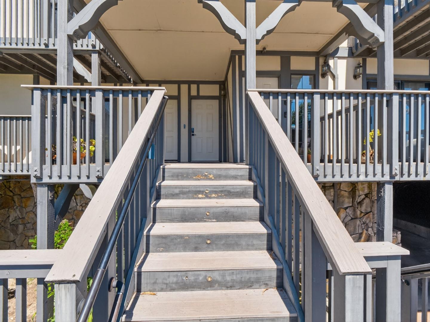 Detail Gallery Image 3 of 65 For 67 S Branciforte Ave, Santa Cruz,  CA 95062 - 2 Beds | 2 Baths