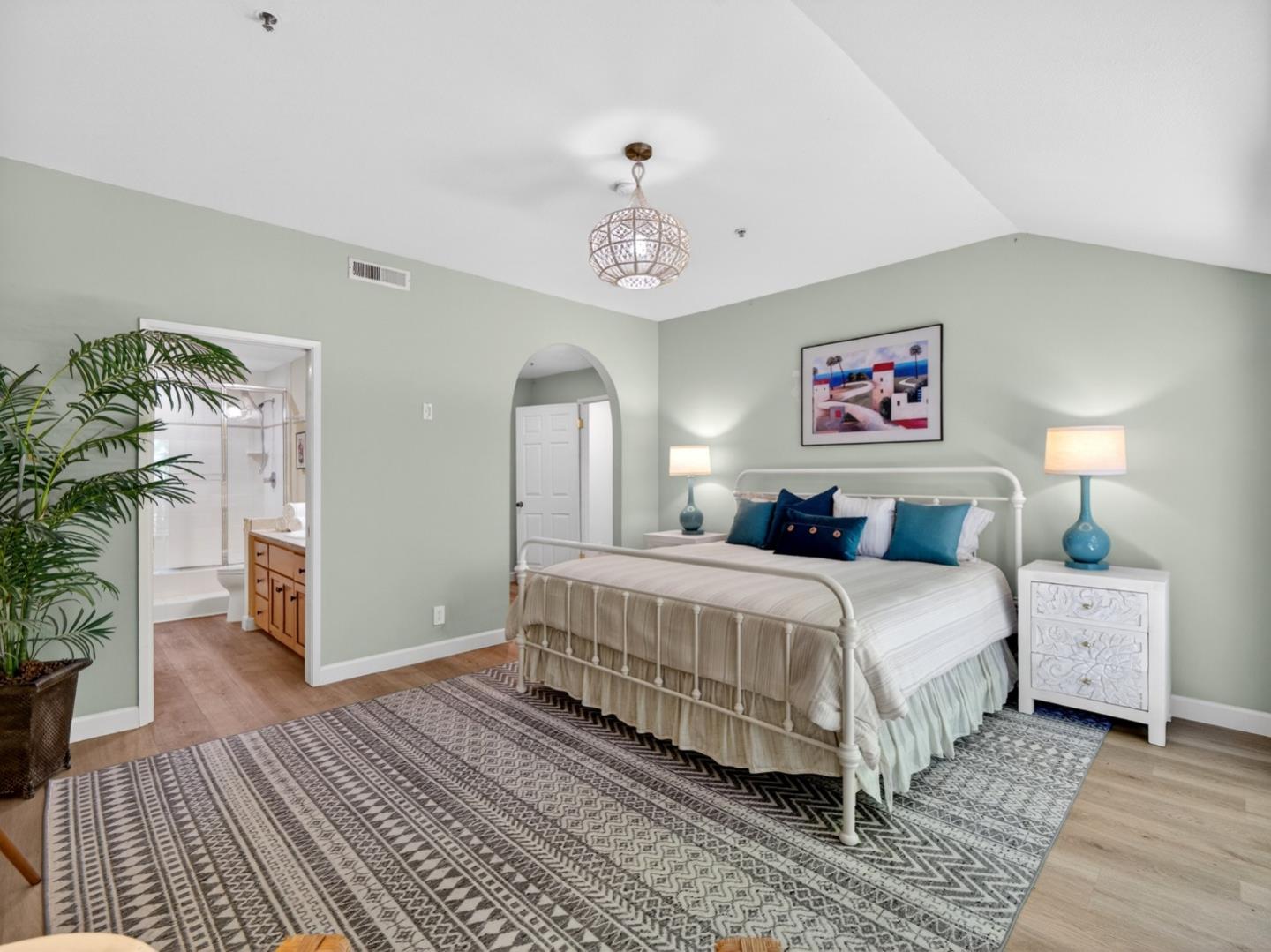 Detail Gallery Image 32 of 65 For 67 S Branciforte Ave, Santa Cruz,  CA 95062 - 2 Beds | 2 Baths