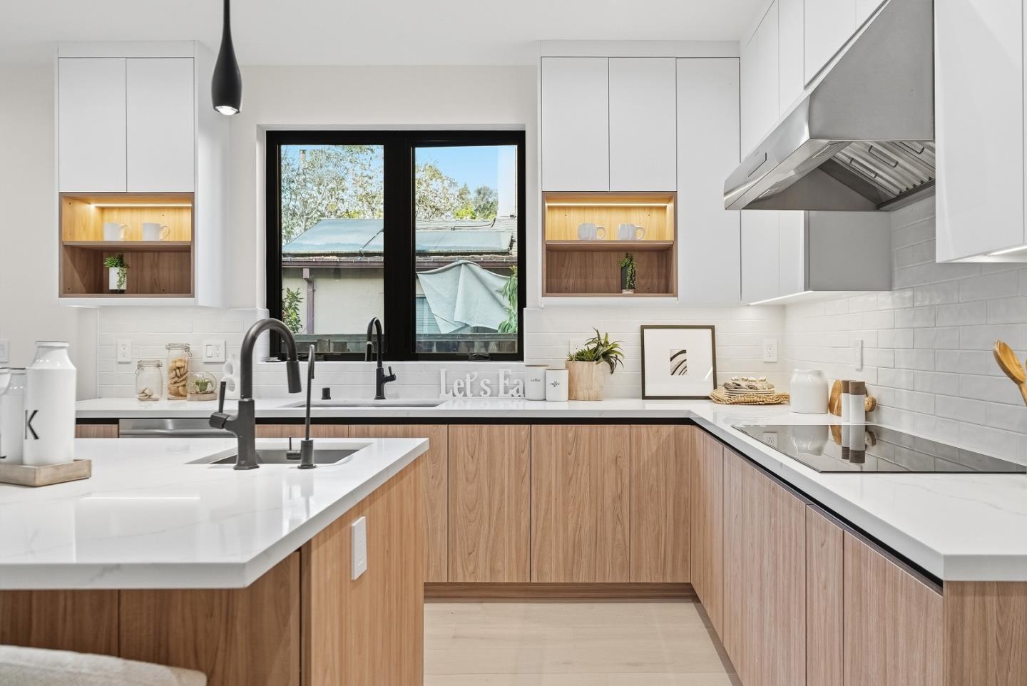 Detail Gallery Image 11 of 69 For 488 Oak Ct, Menlo Park,  CA 94025 - 4 Beds | 3/1 Baths