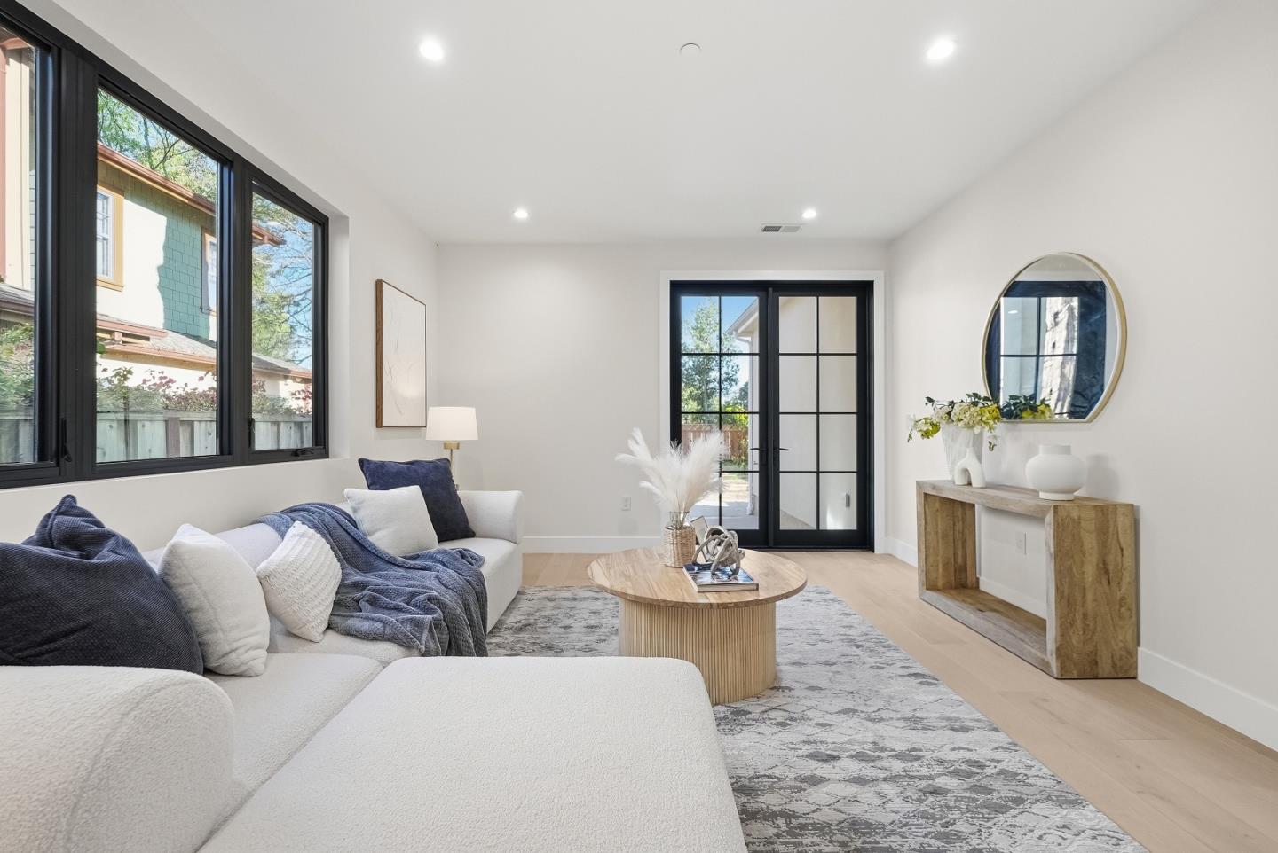 Detail Gallery Image 16 of 69 For 488 Oak Ct, Menlo Park,  CA 94025 - 4 Beds | 3/1 Baths