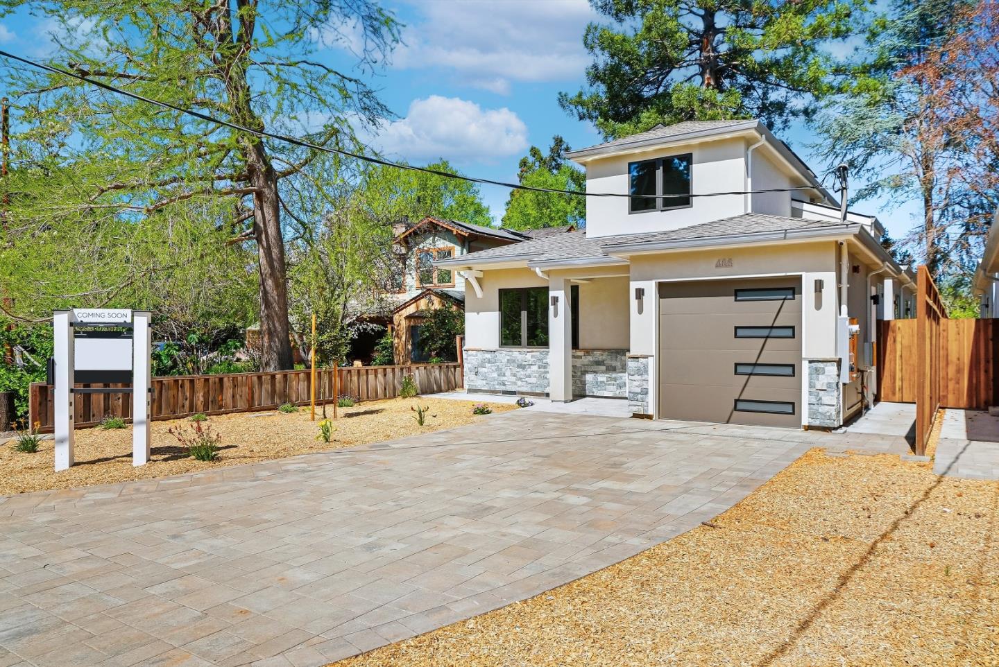 Detail Gallery Image 2 of 69 For 488 Oak Ct, Menlo Park,  CA 94025 - 4 Beds | 3/1 Baths