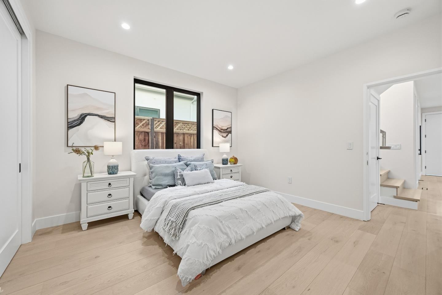 Detail Gallery Image 25 of 69 For 488 Oak Ct, Menlo Park,  CA 94025 - 4 Beds | 3/1 Baths