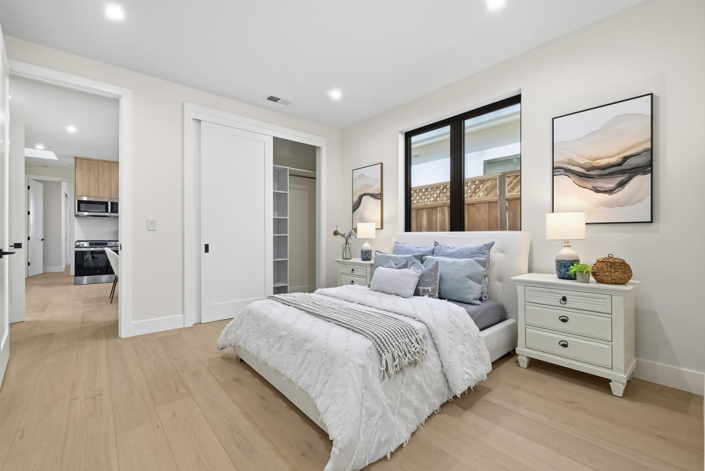 Detail Gallery Image 27 of 69 For 488 Oak Ct, Menlo Park,  CA 94025 - 4 Beds | 3/1 Baths