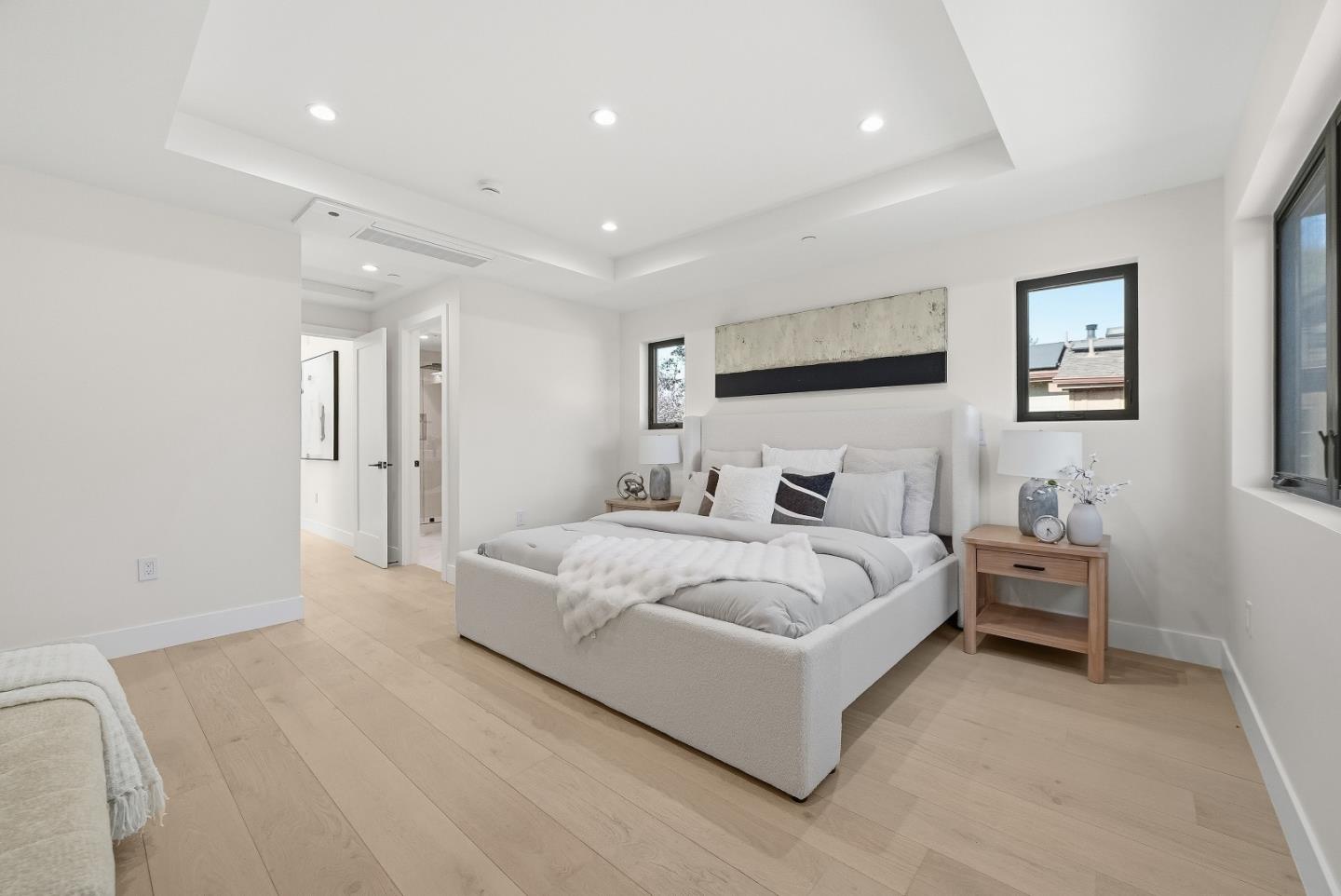 Detail Gallery Image 38 of 69 For 488 Oak Ct, Menlo Park,  CA 94025 - 4 Beds | 3/1 Baths