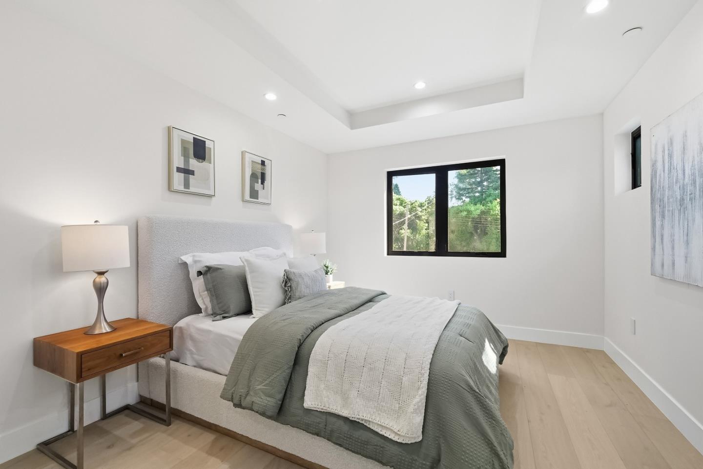 Detail Gallery Image 42 of 69 For 488 Oak Ct, Menlo Park,  CA 94025 - 4 Beds | 3/1 Baths