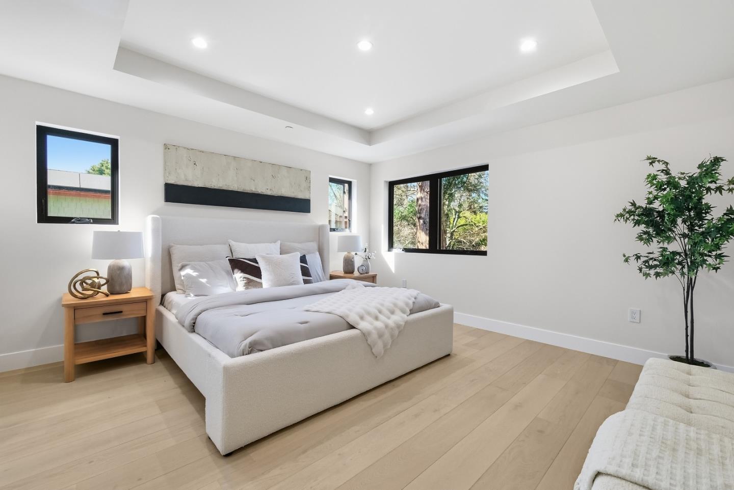 Detail Gallery Image 43 of 69 For 488 Oak Ct, Menlo Park,  CA 94025 - 4 Beds | 3/1 Baths