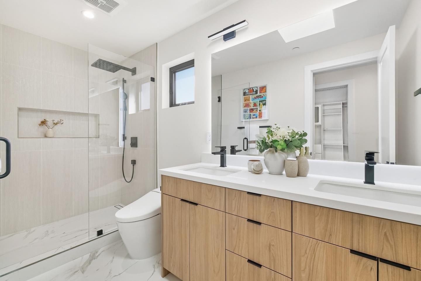 Detail Gallery Image 45 of 69 For 488 Oak Ct, Menlo Park,  CA 94025 - 4 Beds | 3/1 Baths