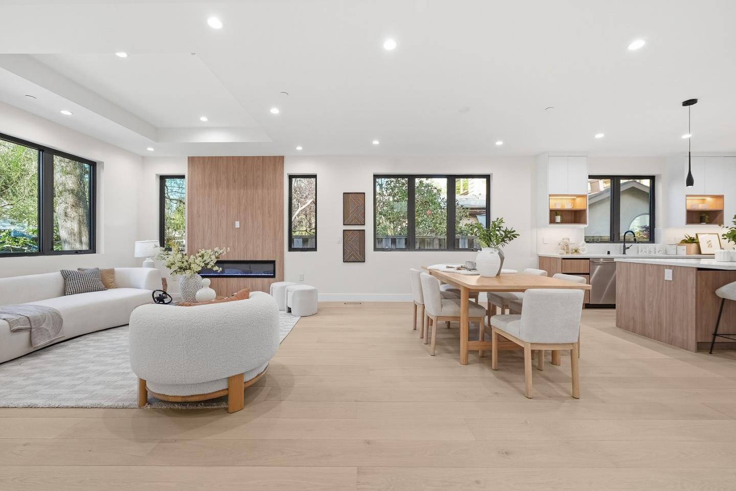 Detail Gallery Image 6 of 69 For 488 Oak Ct, Menlo Park,  CA 94025 - 4 Beds | 3/1 Baths