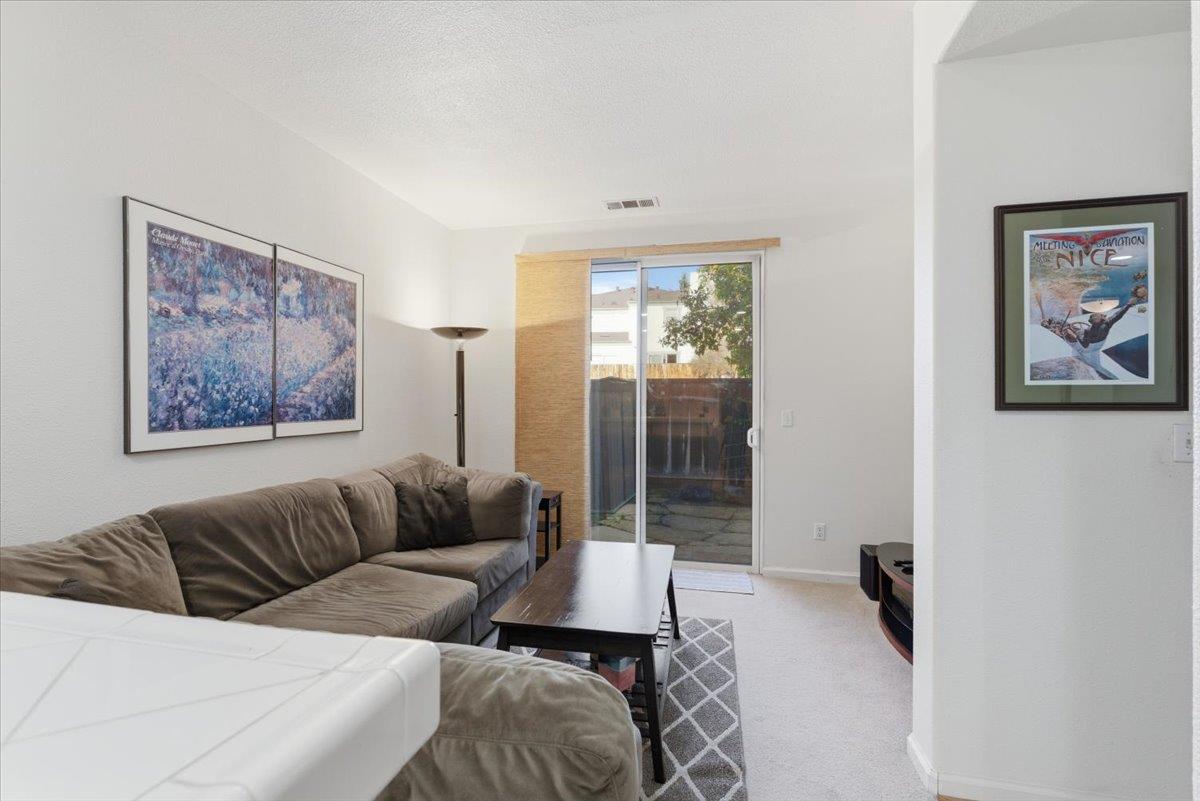 Detail Gallery Image 14 of 36 For 863 Brea Ln, San Jose,  CA 95138 - 3 Beds | 2/1 Baths