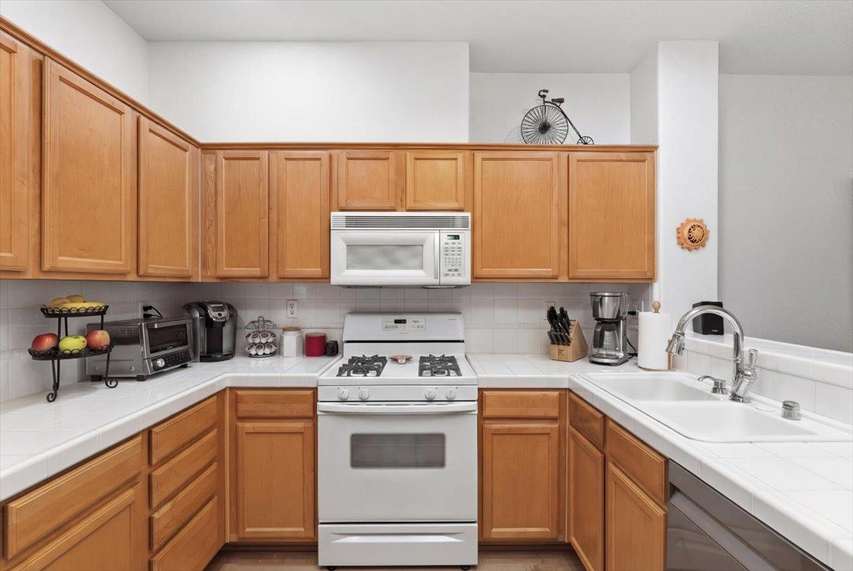 Detail Gallery Image 18 of 36 For 863 Brea Ln, San Jose,  CA 95138 - 3 Beds | 2/1 Baths