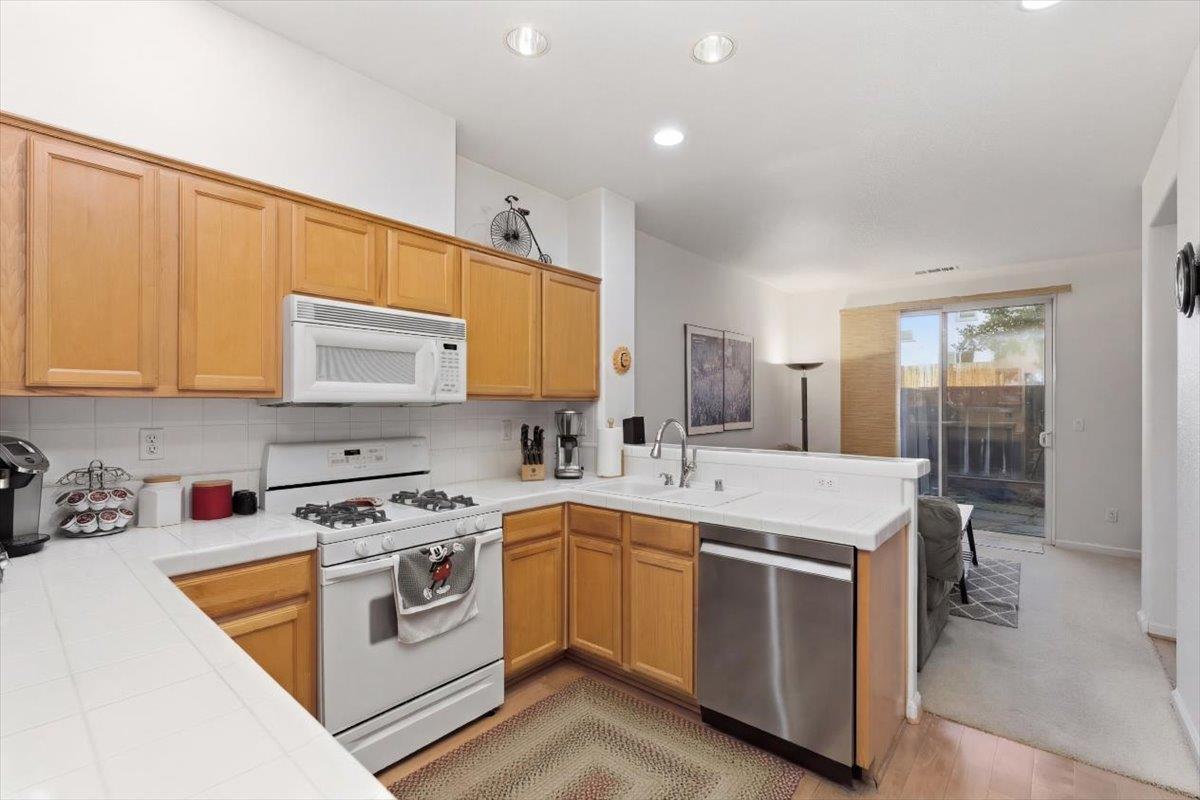 Detail Gallery Image 19 of 36 For 863 Brea Ln, San Jose,  CA 95138 - 3 Beds | 2/1 Baths