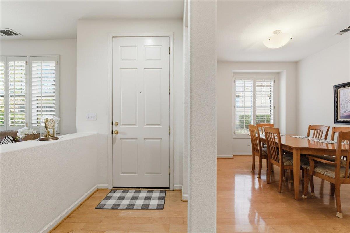 Detail Gallery Image 7 of 36 For 863 Brea Ln, San Jose,  CA 95138 - 3 Beds | 2/1 Baths