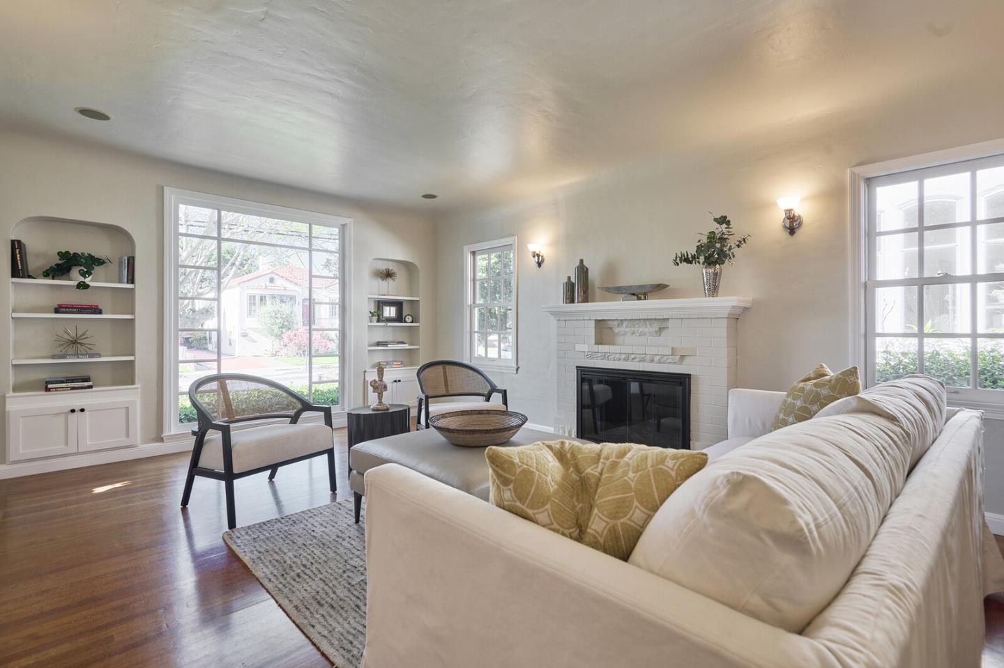 Detail Gallery Image 3 of 15 For 1012 N Humboldt St, San Mateo,  CA 94401 - 2 Beds | 1 Baths