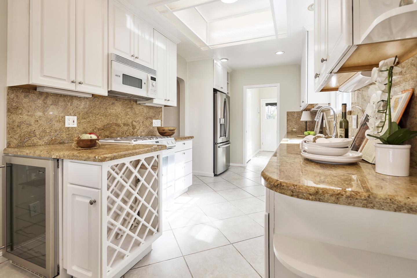 Detail Gallery Image 6 of 15 For 1012 N Humboldt St, San Mateo,  CA 94401 - 2 Beds | 1 Baths