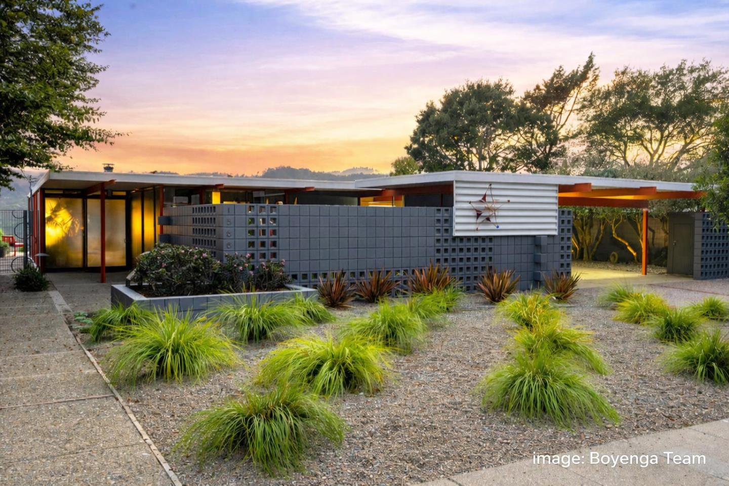 Front Image Thumbnail for ML82039557