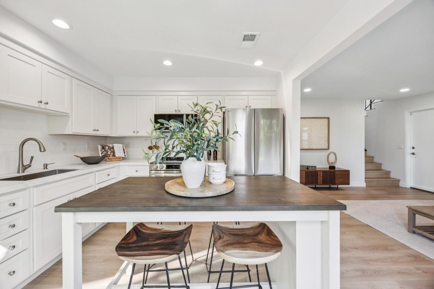 Detail Gallery Image 19 of 53 For 121 Calle Nivel, Los Gatos,  CA 95032 - 4 Beds | 2/1 Baths