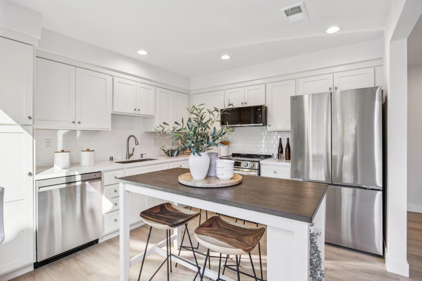 Detail Gallery Image 20 of 53 For 121 Calle Nivel, Los Gatos,  CA 95032 - 4 Beds | 2/1 Baths