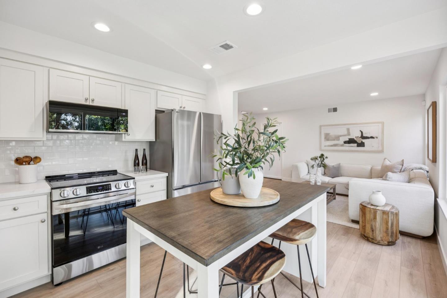 Detail Gallery Image 21 of 53 For 121 Calle Nivel, Los Gatos,  CA 95032 - 4 Beds | 2/1 Baths