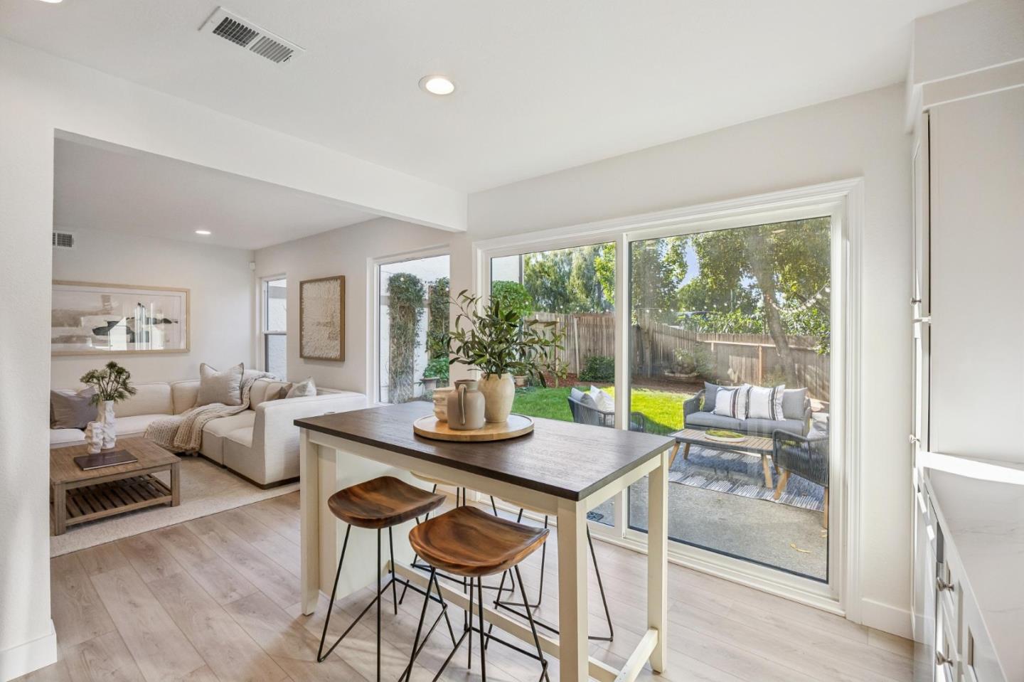 Detail Gallery Image 22 of 53 For 121 Calle Nivel, Los Gatos,  CA 95032 - 4 Beds | 2/1 Baths