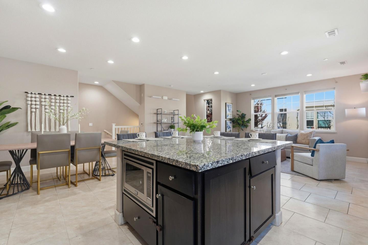 Detail Gallery Image 11 of 34 For 125 Incense Ter, Sunnyvale,  CA 94086 - 3 Beds | 3/1 Baths