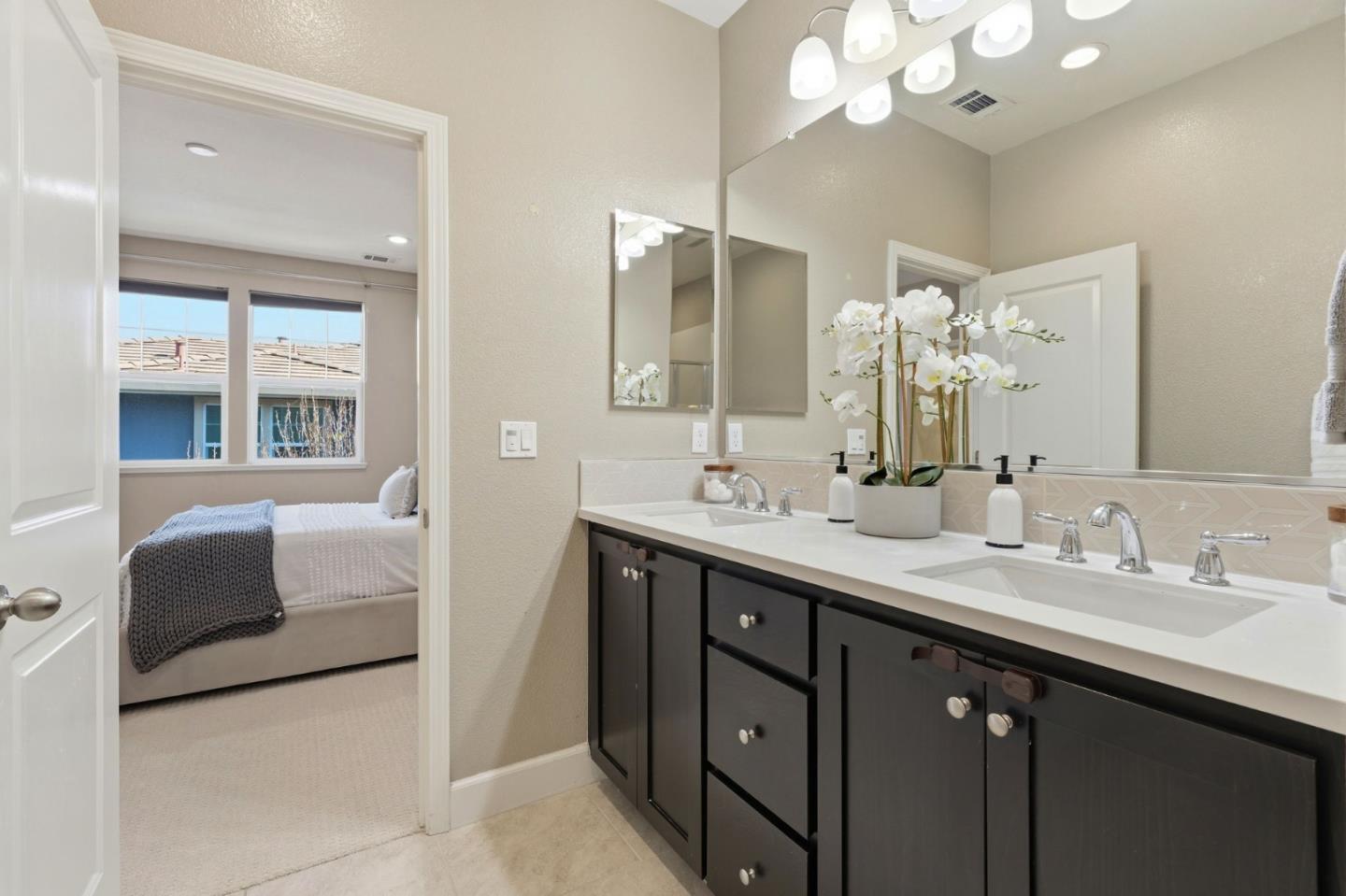 Detail Gallery Image 26 of 34 For 125 Incense Ter, Sunnyvale,  CA 94086 - 3 Beds | 3/1 Baths