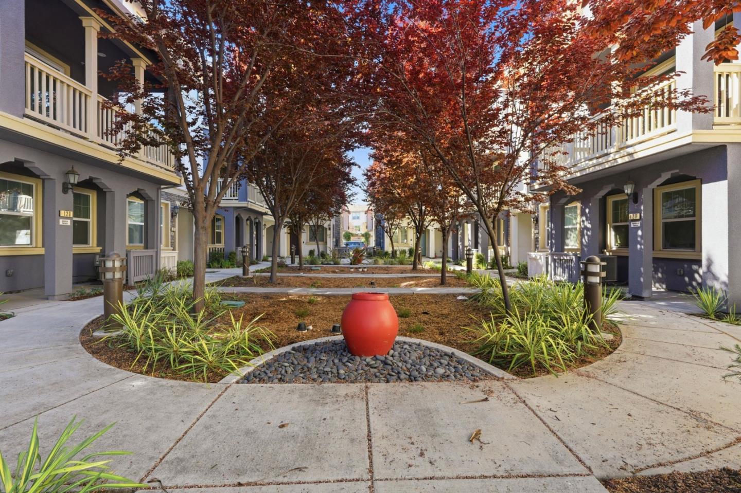 Detail Gallery Image 32 of 34 For 125 Incense Ter, Sunnyvale,  CA 94086 - 3 Beds | 3/1 Baths