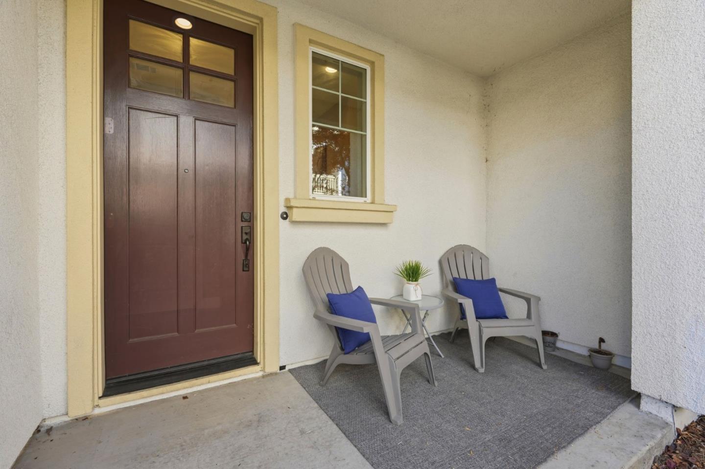 Detail Gallery Image 4 of 34 For 125 Incense Ter, Sunnyvale,  CA 94086 - 3 Beds | 3/1 Baths