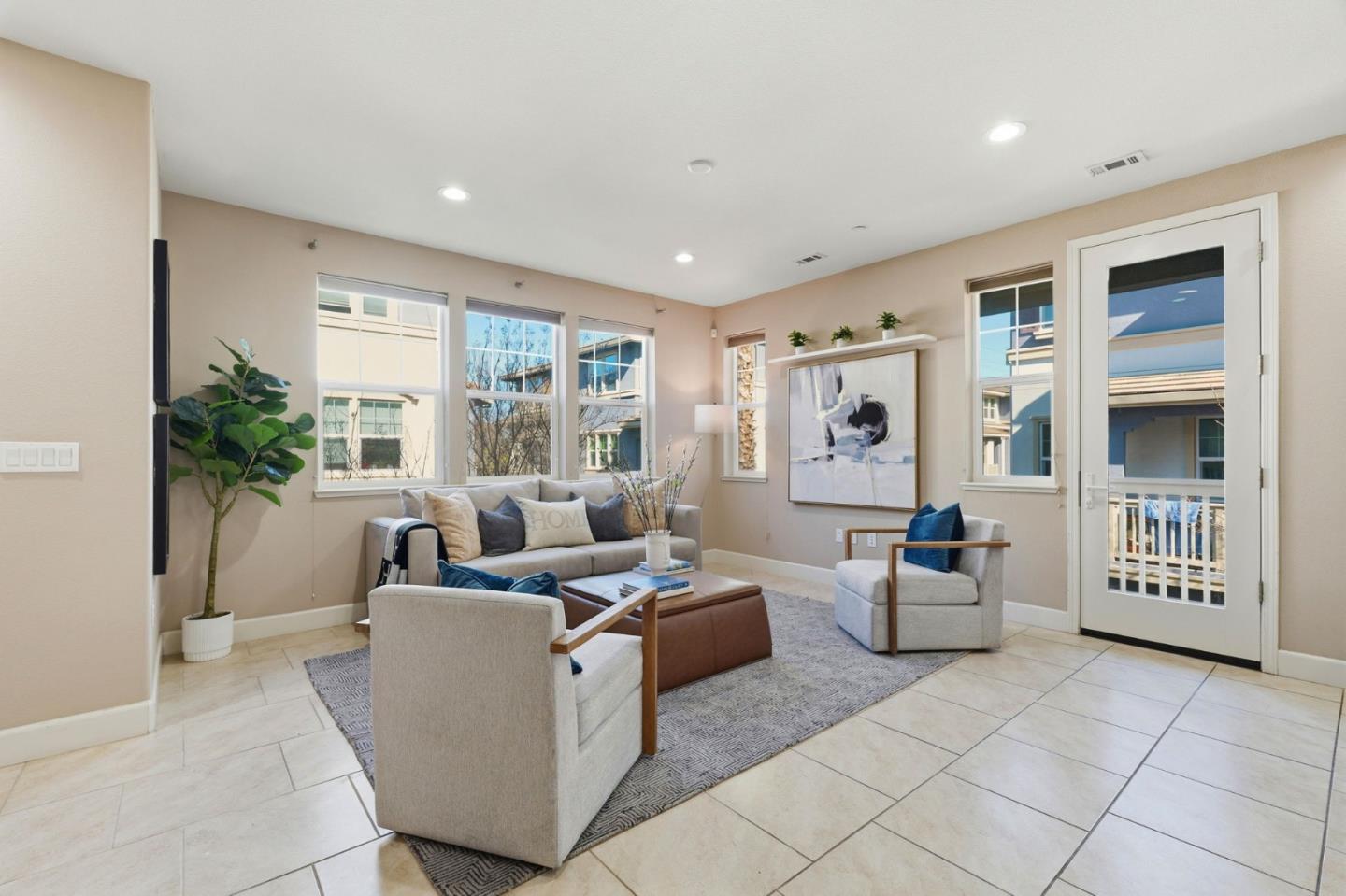 Detail Gallery Image 6 of 34 For 125 Incense Ter, Sunnyvale,  CA 94086 - 3 Beds | 3/1 Baths