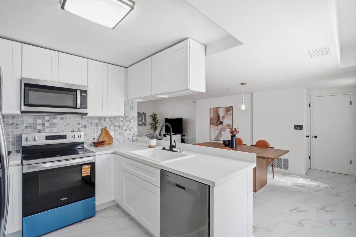 Detail Gallery Image 10 of 31 For 3950 Paul Ter, Fremont,  CA 94538 - 3 Beds | 2/1 Baths