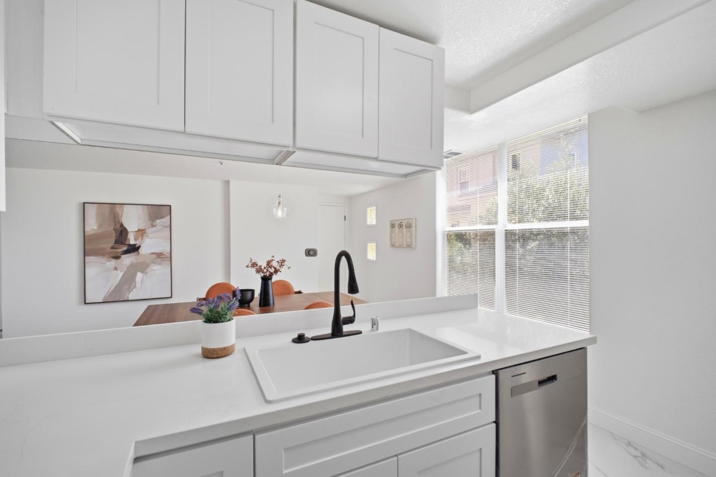 Detail Gallery Image 11 of 31 For 3950 Paul Ter, Fremont,  CA 94538 - 3 Beds | 2/1 Baths