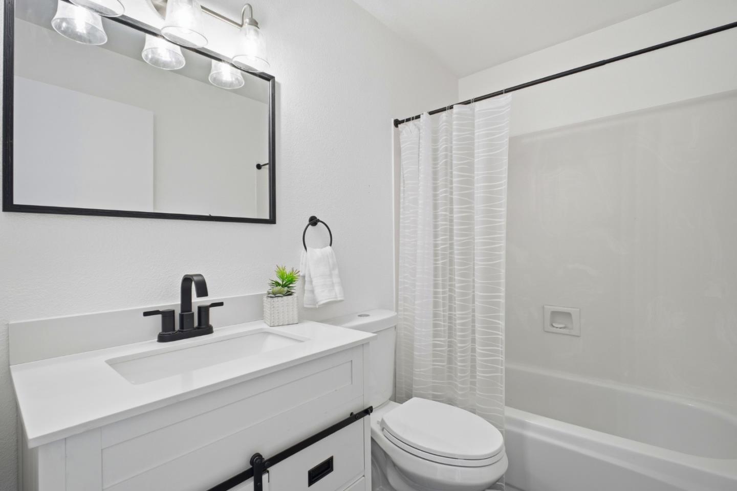 Detail Gallery Image 25 of 31 For 3950 Paul Ter, Fremont,  CA 94538 - 3 Beds | 2/1 Baths