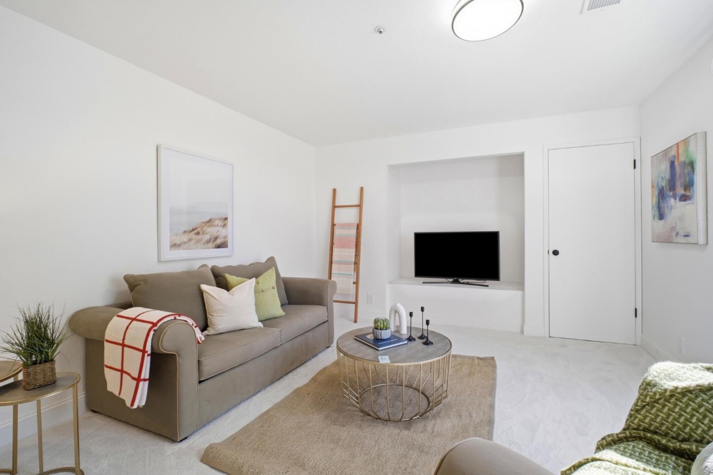 Detail Gallery Image 7 of 31 For 3950 Paul Ter, Fremont,  CA 94538 - 3 Beds | 2/1 Baths