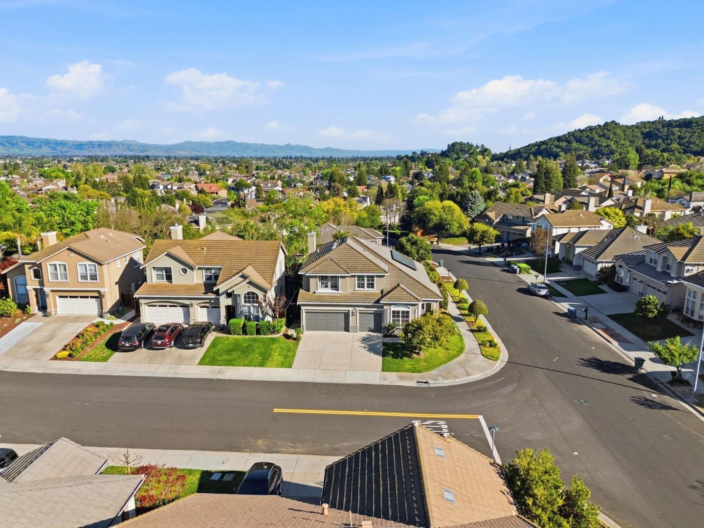 Detail Gallery Image 52 of 71 For 9212 Kestrel Ct, Gilroy,  CA 95020 - 5 Beds | 3 Baths