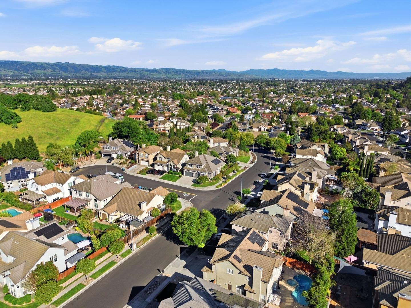 Detail Gallery Image 54 of 71 For 9212 Kestrel Ct, Gilroy,  CA 95020 - 5 Beds | 3 Baths