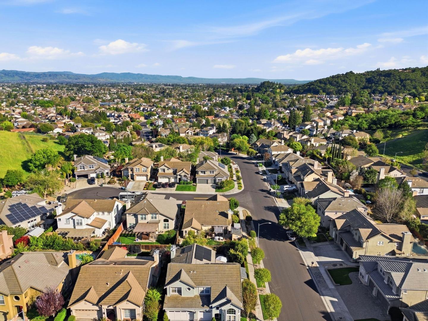 Detail Gallery Image 55 of 71 For 9212 Kestrel Ct, Gilroy,  CA 95020 - 5 Beds | 3 Baths