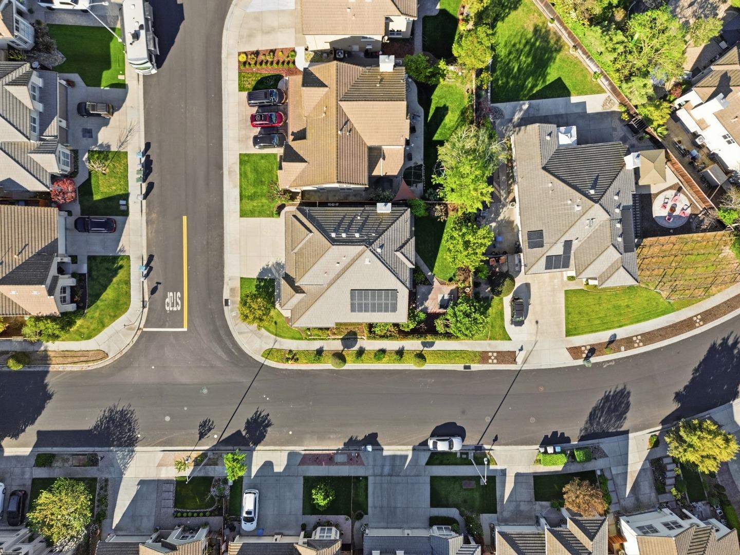 Detail Gallery Image 58 of 71 For 9212 Kestrel Ct, Gilroy,  CA 95020 - 5 Beds | 3 Baths