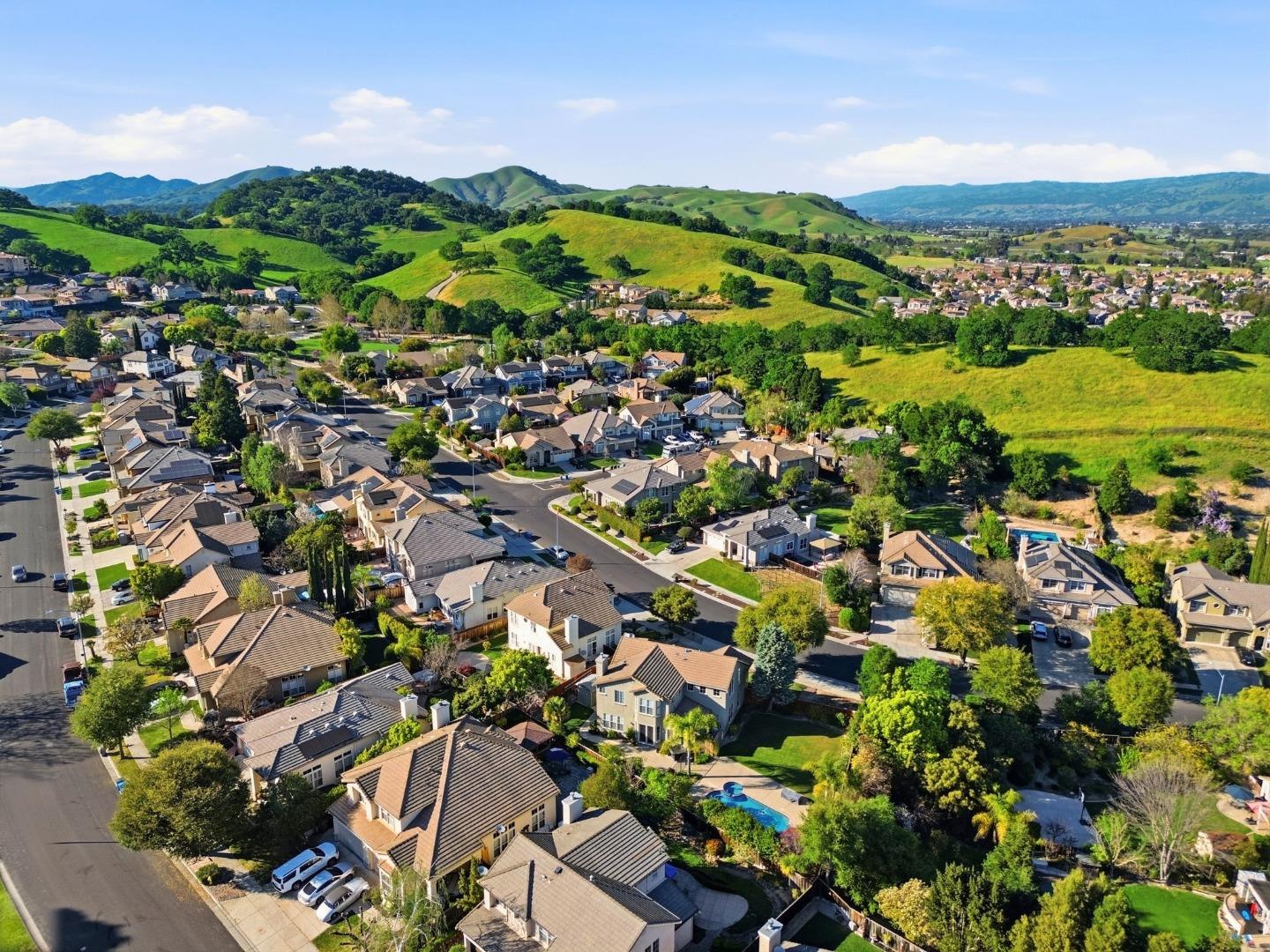 Detail Gallery Image 68 of 71 For 9212 Kestrel Ct, Gilroy,  CA 95020 - 5 Beds | 3 Baths